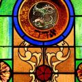 012-stained glass Zodiac window in Jewish Museum of Florida_peixes